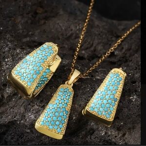 Elegant Gold and Turquoise Jewelry Set
